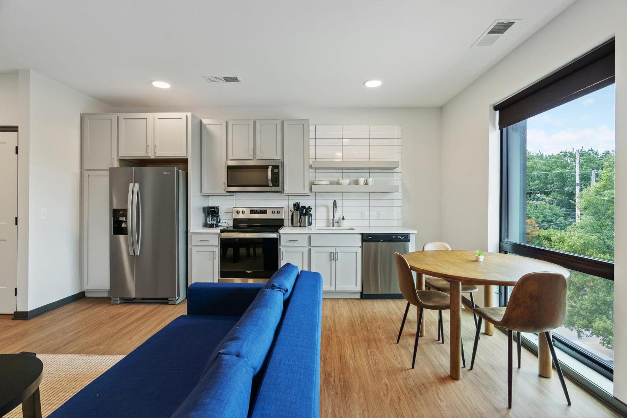 Cozysuites On Mass With Garage Parking #4 Indianapolis Eksteriør bilde